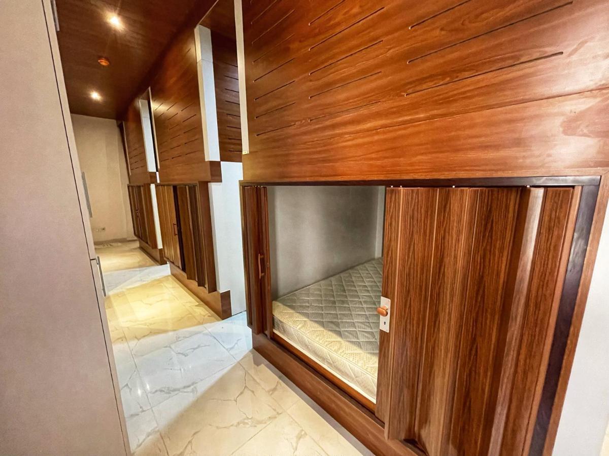 Yoi Pod Hostel - Deira Dubai Ngoại thất bức ảnh